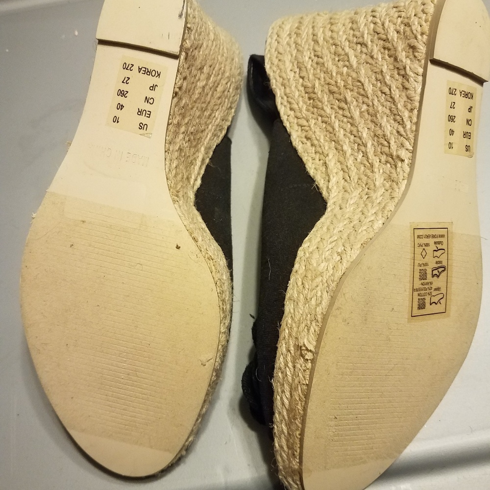 Shoes - Picture 4 of 4